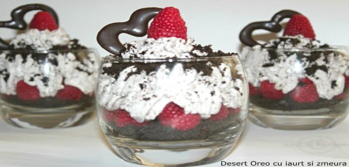 Desert Oreo cu iaurt si zmeura Desert Oreo cu iaurt si zmeura