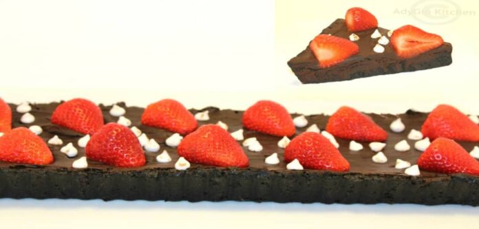 Tarta oreo cu ciocolata si capsuni tarta oreo cu ciocolata si capsuni