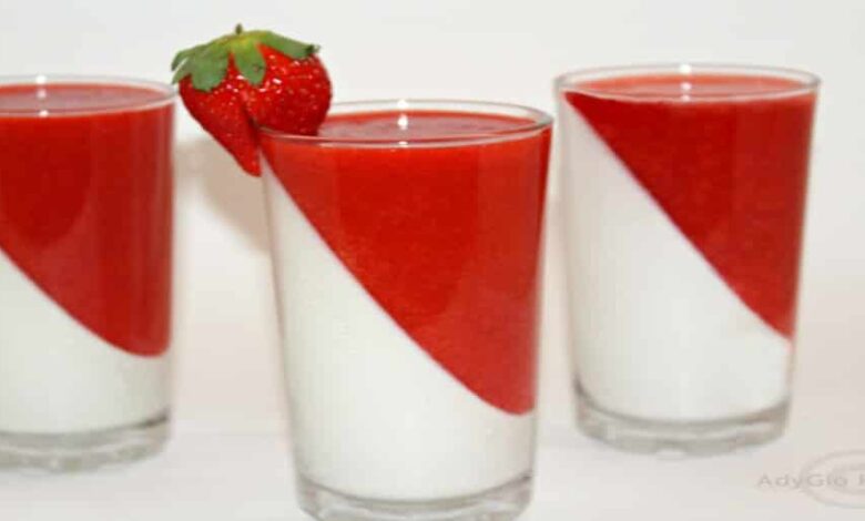 Panna cotta cu capsuni
