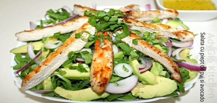 Salata cu piept de pui si avocado Salata cu piept de pui si avocado