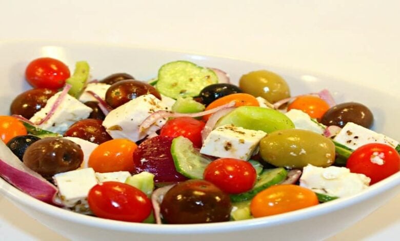 salata greceasca horiatiki