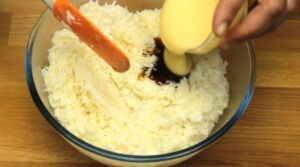 budinca de orez pasta de vanilie si lapte condensat