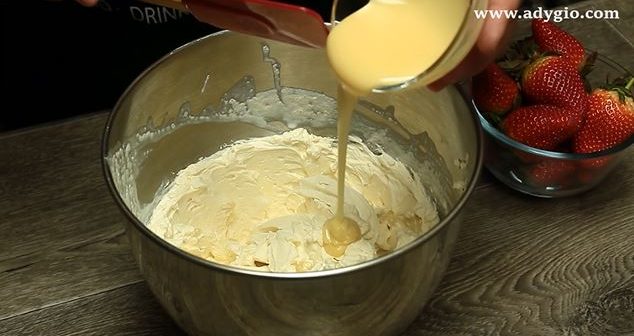 clatite diplomat crema cu lapte condensat