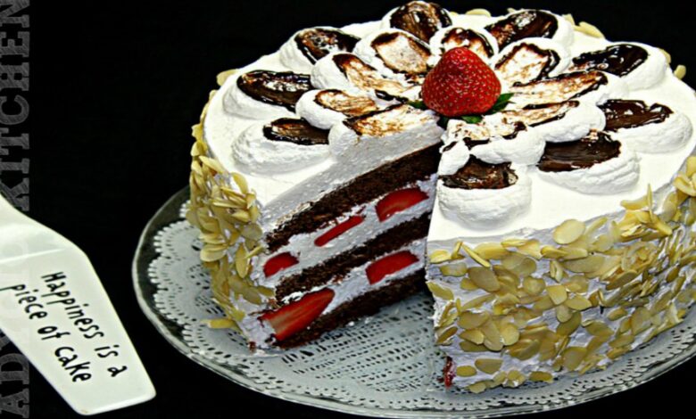 Tort cu frisca si capsuni adygio kitchen