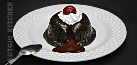 Lava cake cu ciocolata fara coacere adygio kitchen