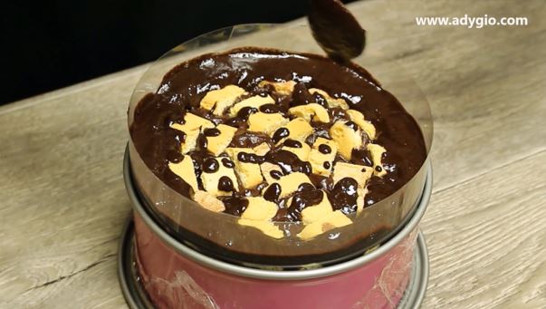 prajitura in 5 minute fara coacere cu ciocolata glazura