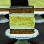 Prajitura Televizor sau Budapesta cu crema fiarta cu lamaie Prajitura Televizor sau Budapesta cu crema fiarta cu lamaie