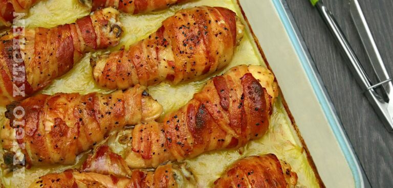 Pulpe de pui la cuptor invelite in bacon in tava adygio