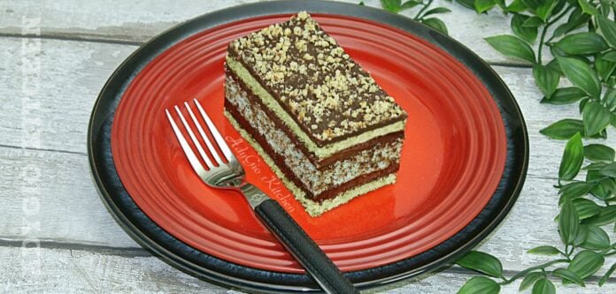Prajitura Regina Maria cu nuca si crema de cacao adygio kitchen Prajitura Regina Maria cu nuca si crema de cacao adygio kitchen