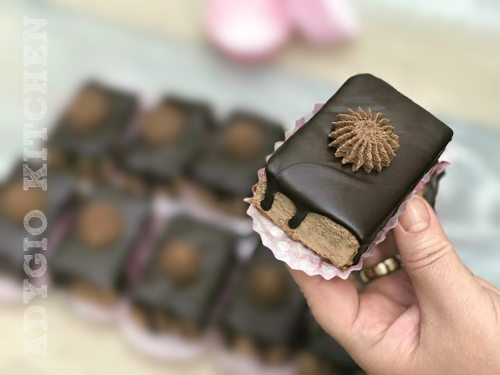 Amandine de casa fara coacere,o reteta de amandine cu biscuiti