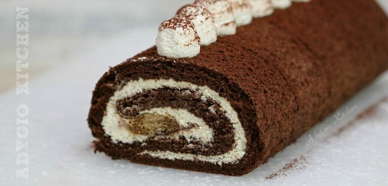 Rulada Tiramisu cu mascarpone,piscoturi insiropate si blat cu cafea reteta