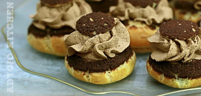 Choux a la creme cu frisca si craqueline sau crusta crocanta Choux a la creme cu frisca si craqueline sau crusta crocanta