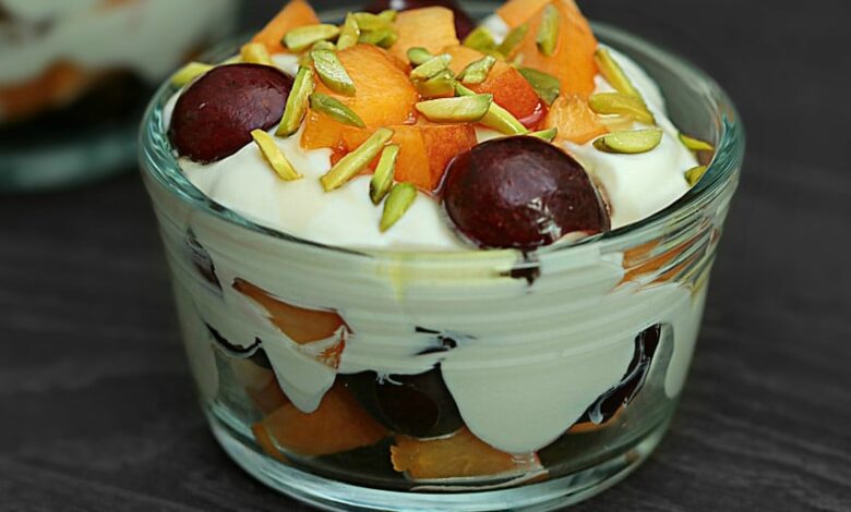 Salata de fructe cu mascarpone si fistic adygio kitchen