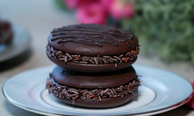 Negrese Brigadeiro sau negrese sandvis cu crema Brigadeiro