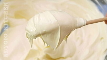 Reteta de crema de ciocolata alba cu mascarpone si unt