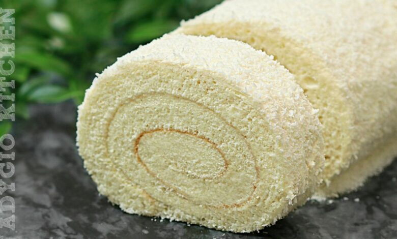 Rulada Alba Ca Zapada cu blat din albusuri si crema fina cu lapte si lamaie adygio kitchen