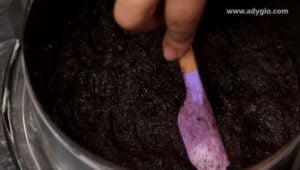 Tort fara coacere marmorat cu cacao si biscuiti presati