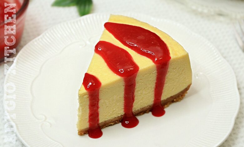 Cheesecake reteta clasica numit cheesecake New York. Un cheesecake neted care nu creapa la suprafata