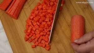 morcovi taiati cubulete