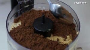 cacao in budinca de ciocolata