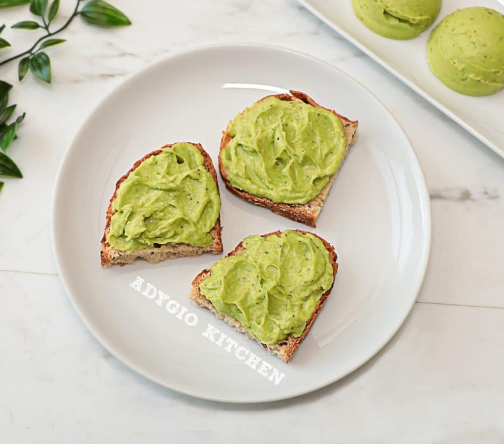 Pasta de avocado reteta