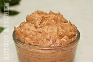 Crema rapida cu mascarpone si arahide