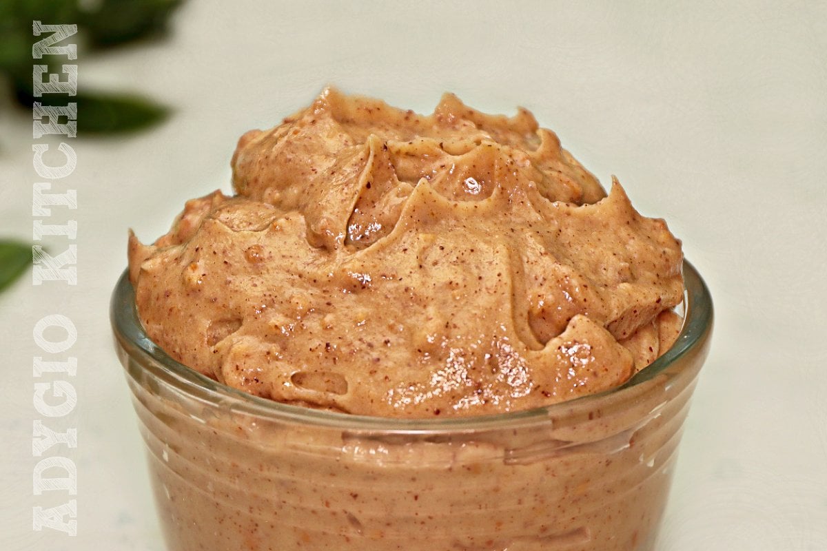 Crema rapida cu mascarpone si arahide